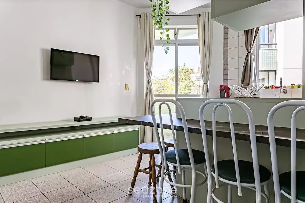 Apartment 50m From the sea in Canasvieiras Cbe105