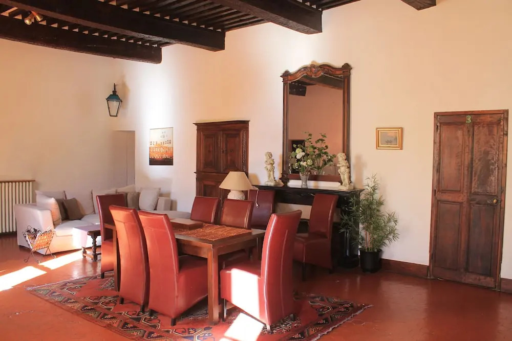 Hôtel et Restaurant Le Manoir - Echangeur A7-A9 - 24h-24h