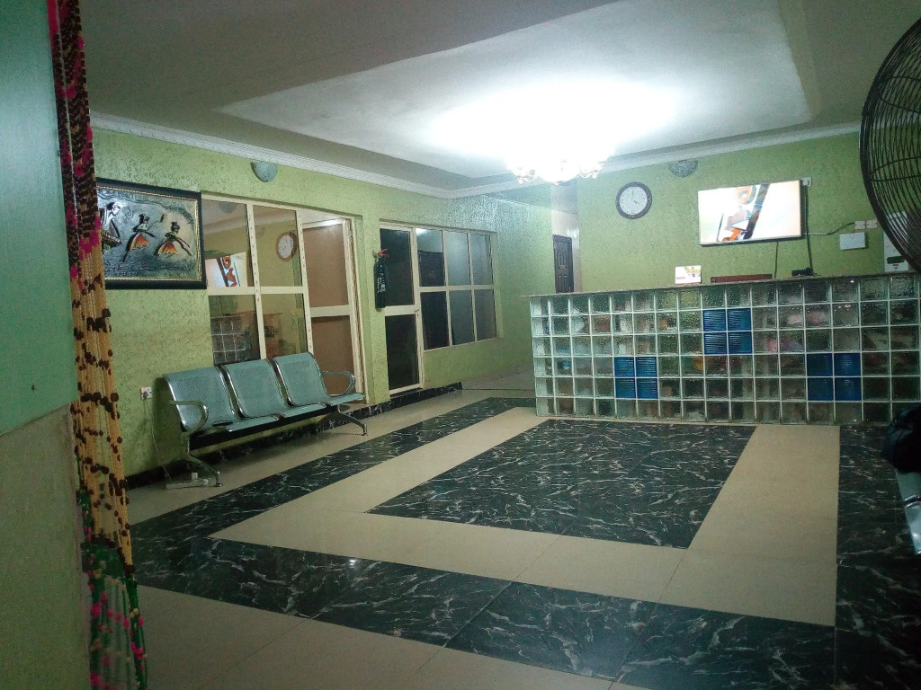 Wise Hotel