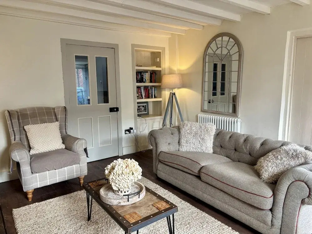 Coupling Cottage