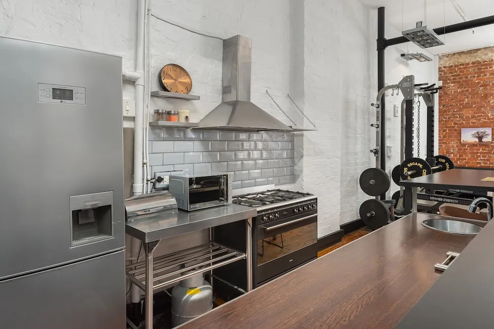Wolroy House 206