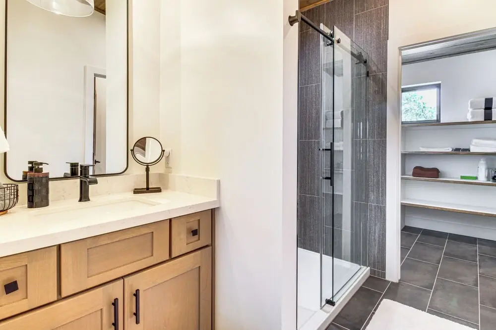 Brand New Modern Mountain Loft in Show Low