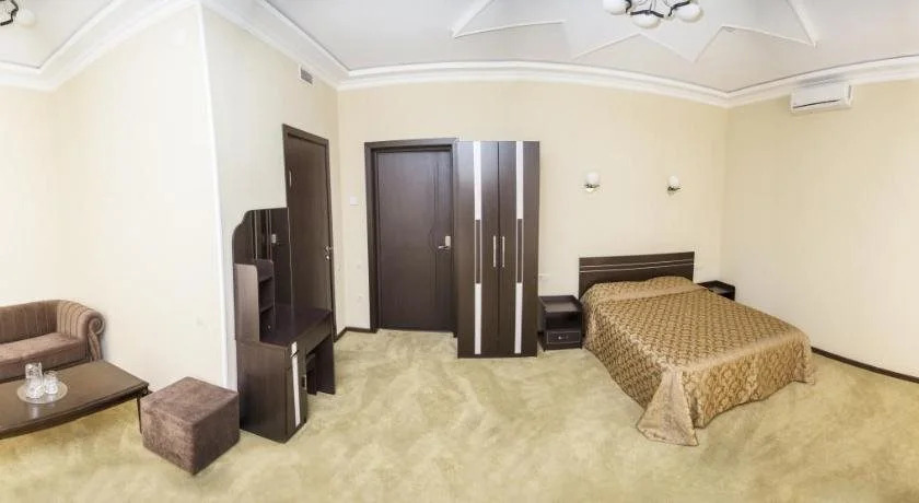 Hotel RIVER