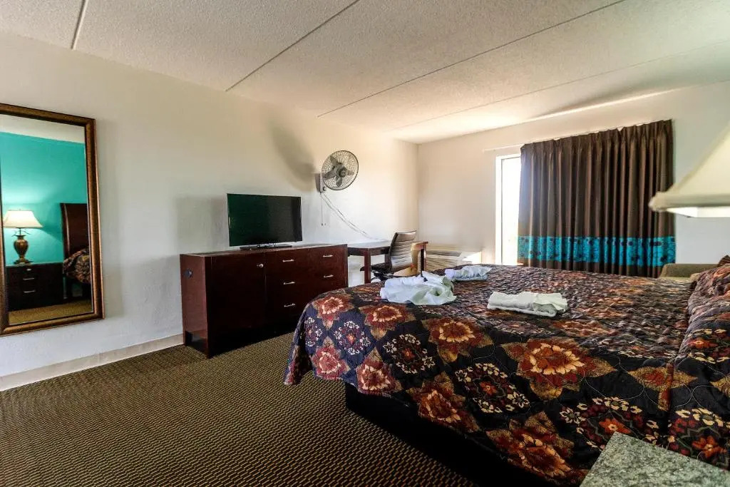 CRYSTAL PALACE RESORT