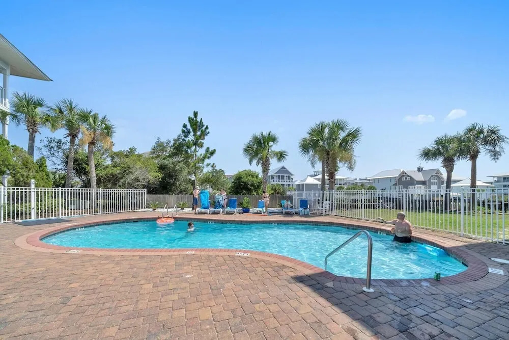 Beachside Villas 1123- A Sandy Carol