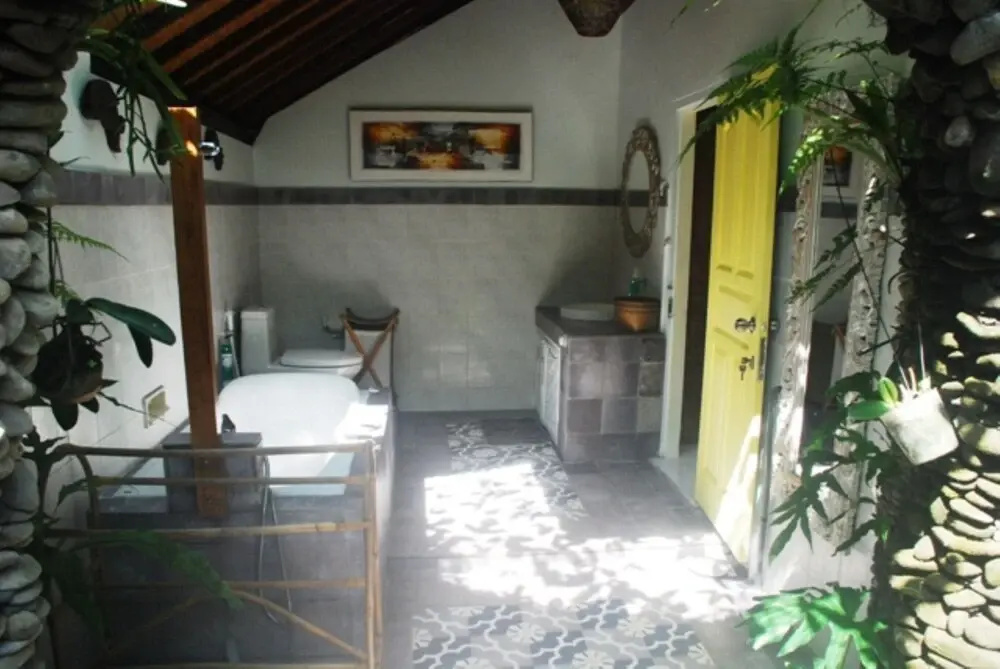 Hyacinth House