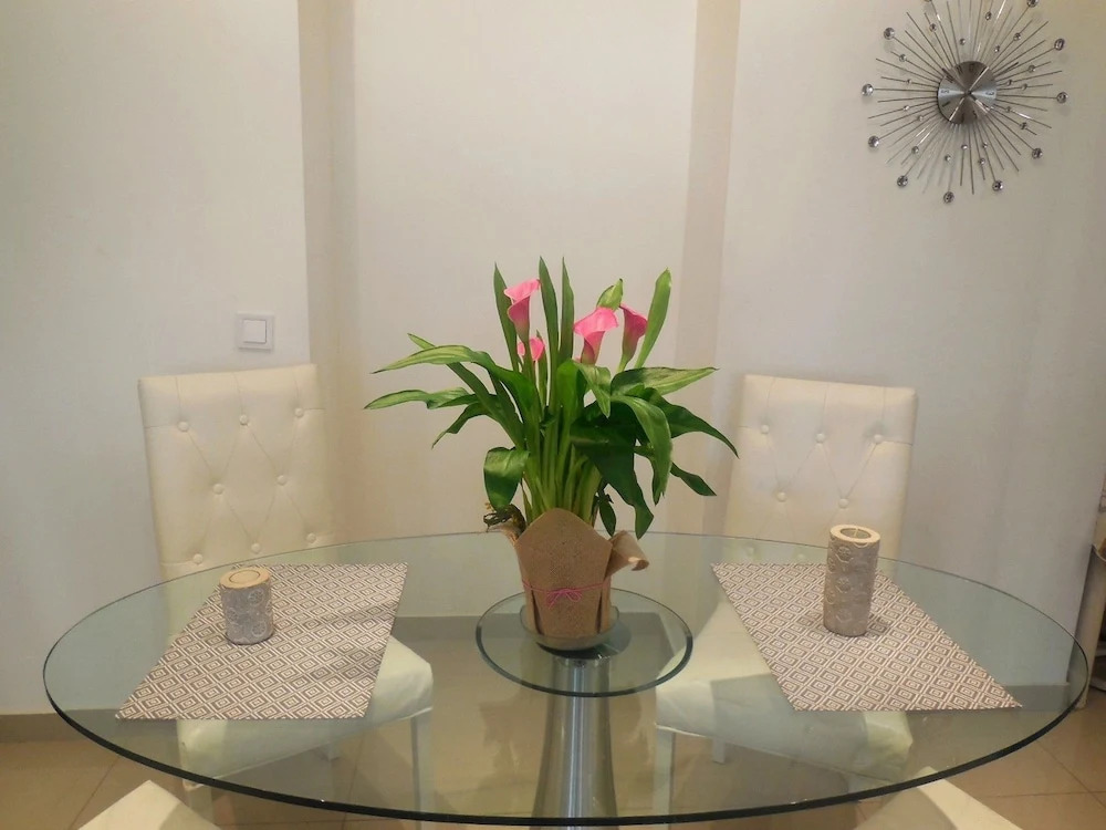 4 pieces design 100 metres croisette