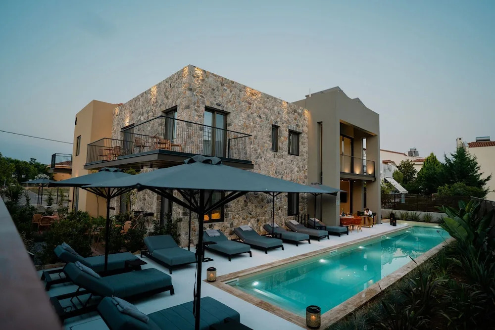 Capital Luxury Suites