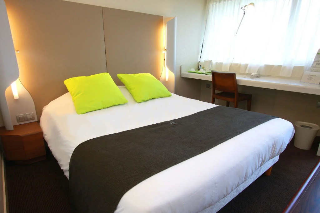Campanile NATURE - Clermont-Ferrand Nord Riom