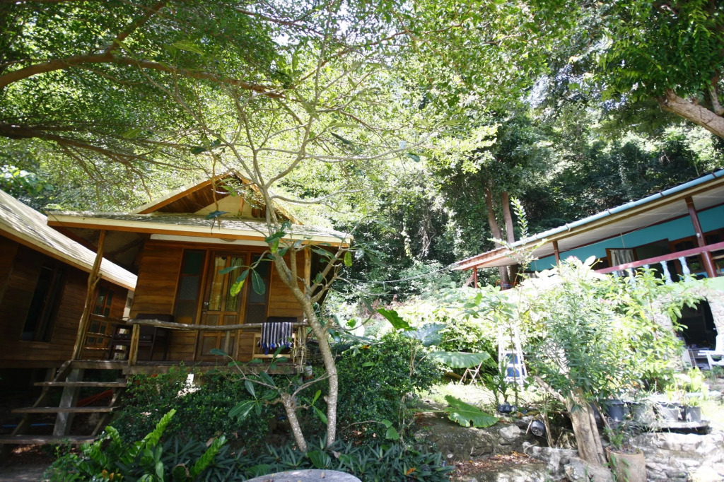 Baan Pha Nin Mung Korn