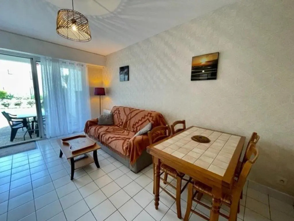 Appartement Quiberon, 2 Pièces, 4 Personnes - Fr-1-478-102