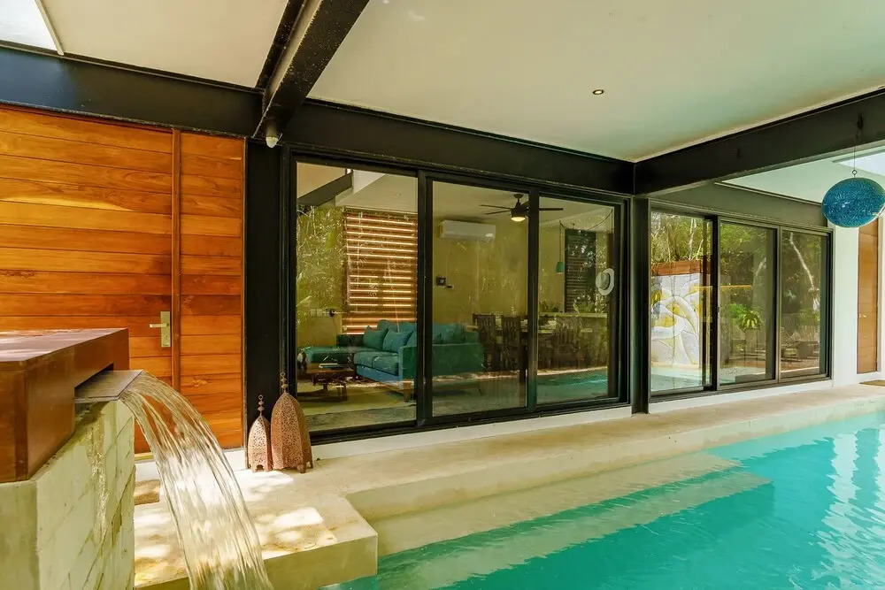 Magazine-worthy Villa Ponderosa with Private Pool & Gated Area