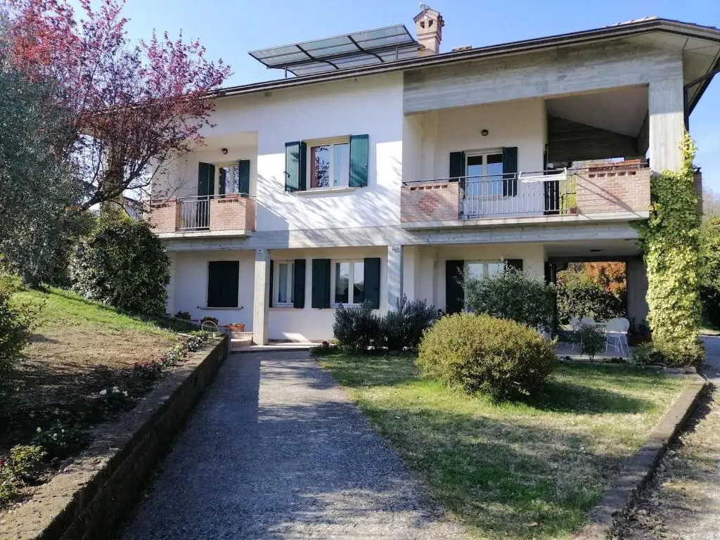 Casa Stefania, Appartamento In Collina