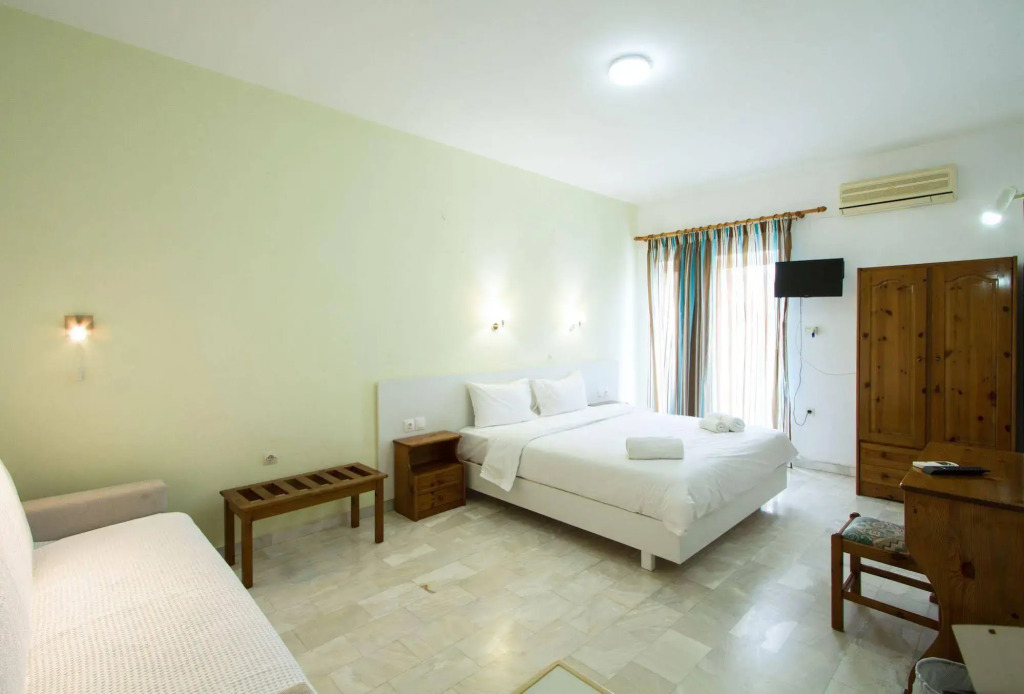 Revekka Rooms Bed & Breakfast