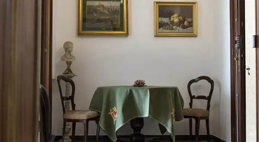 Trapani Room