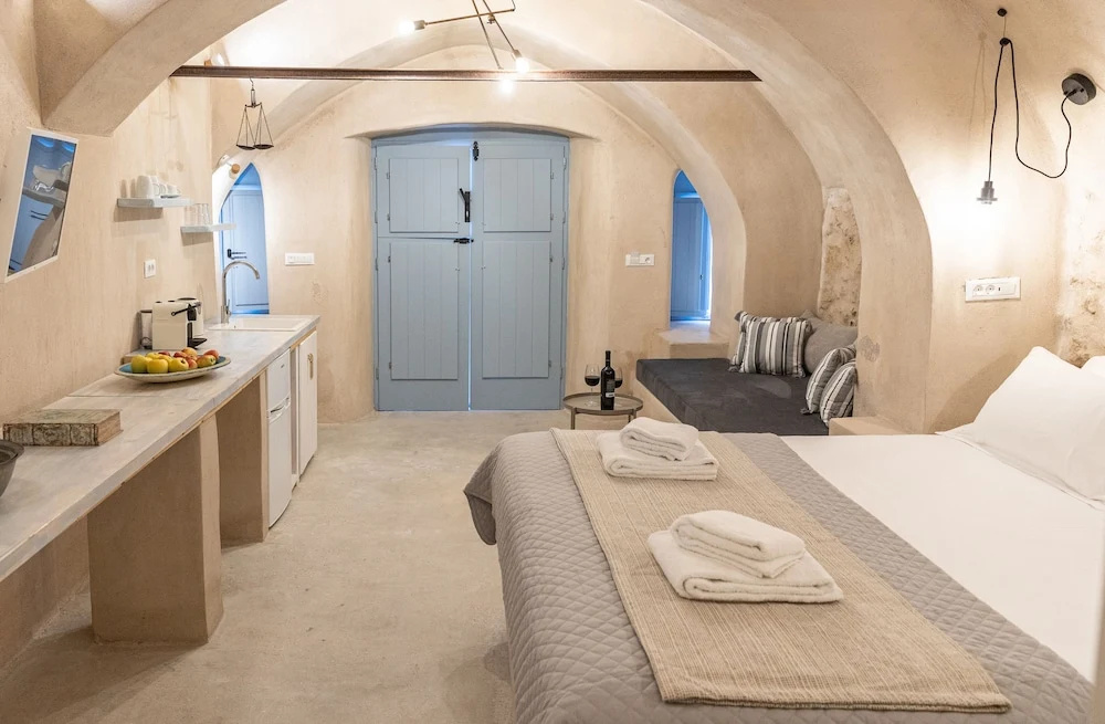 Oias Cellars
