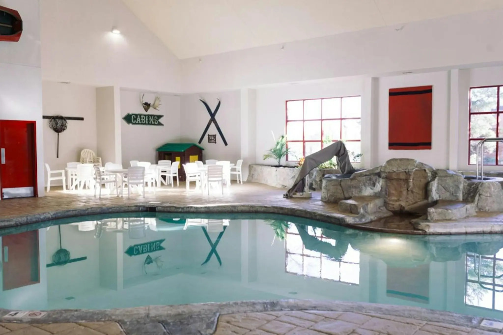 Wildwood Lodge & Suites