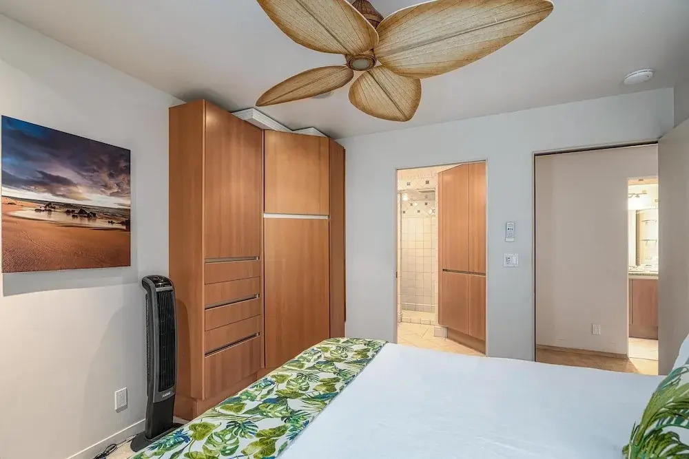 Hale Hui Kai 208 - Ocean View Luxury Condo on the Best Beach on Maui, Split AC!