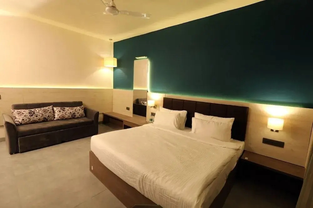 Solitaire Guest House