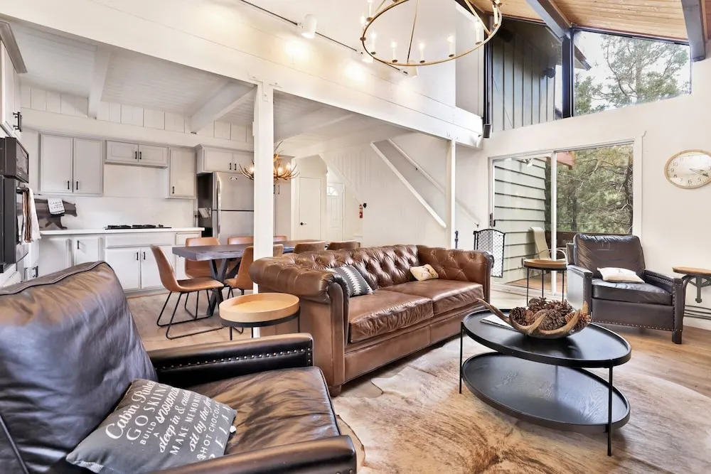 Tomeny Cabin #2338