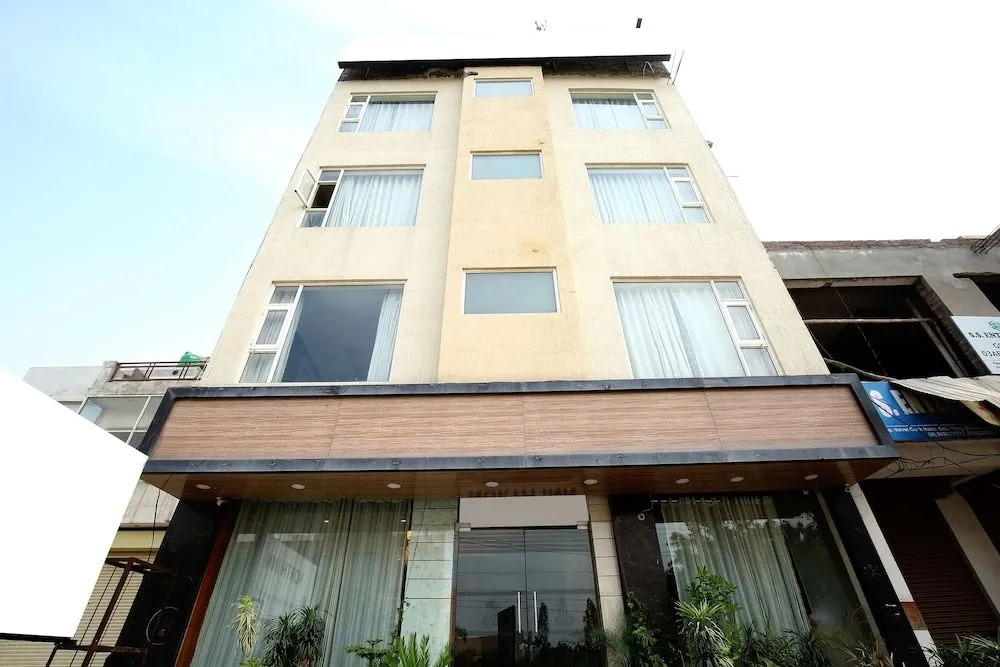 Oyo 40111 Hotel North Inn