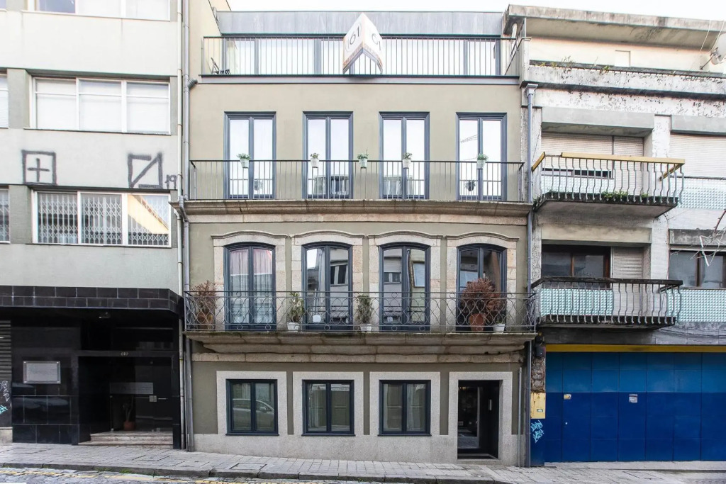 Downtown Studio w/ AC & Patio by LovelyStay