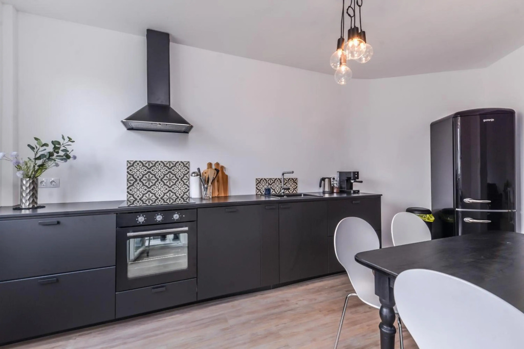 66 Apartment - Stylish Two Bedroom in Lozenets District
