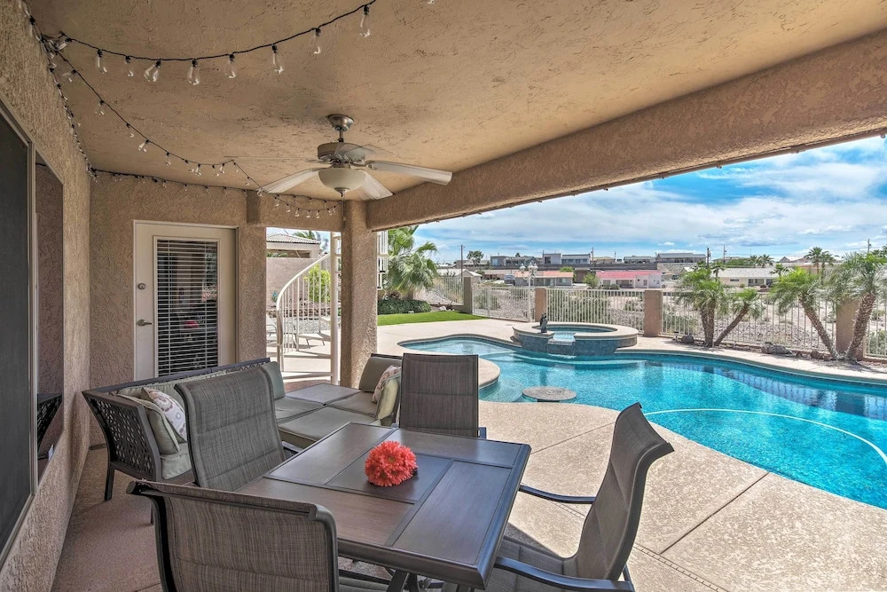 4 Mi to Lake Havasu: Home w/ Rooftop Balcony