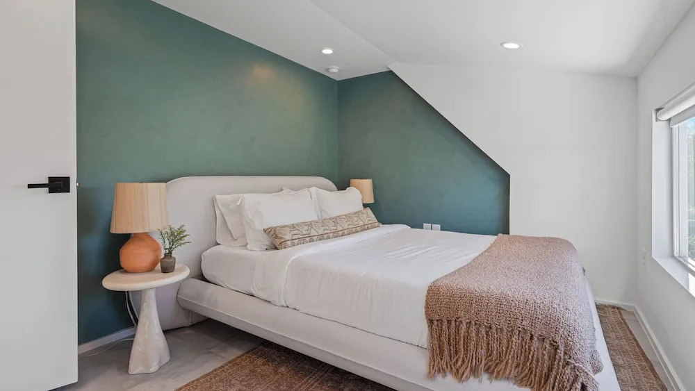 Luxe 6bdr Retreat w/ Putting Green + Game Room Bouldin Collective by Avantstay