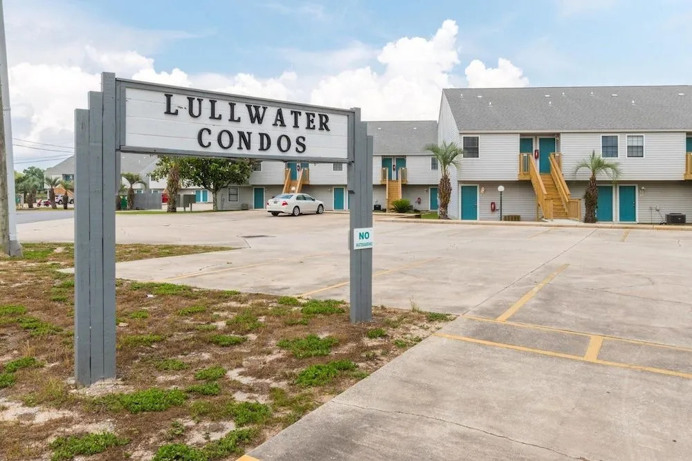 Lullwater Drive 301 C-423 - 2 Br condo by RedAwning