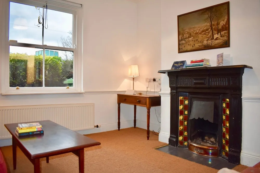 Beautiful 3 Bedroom Terraced House With Garden