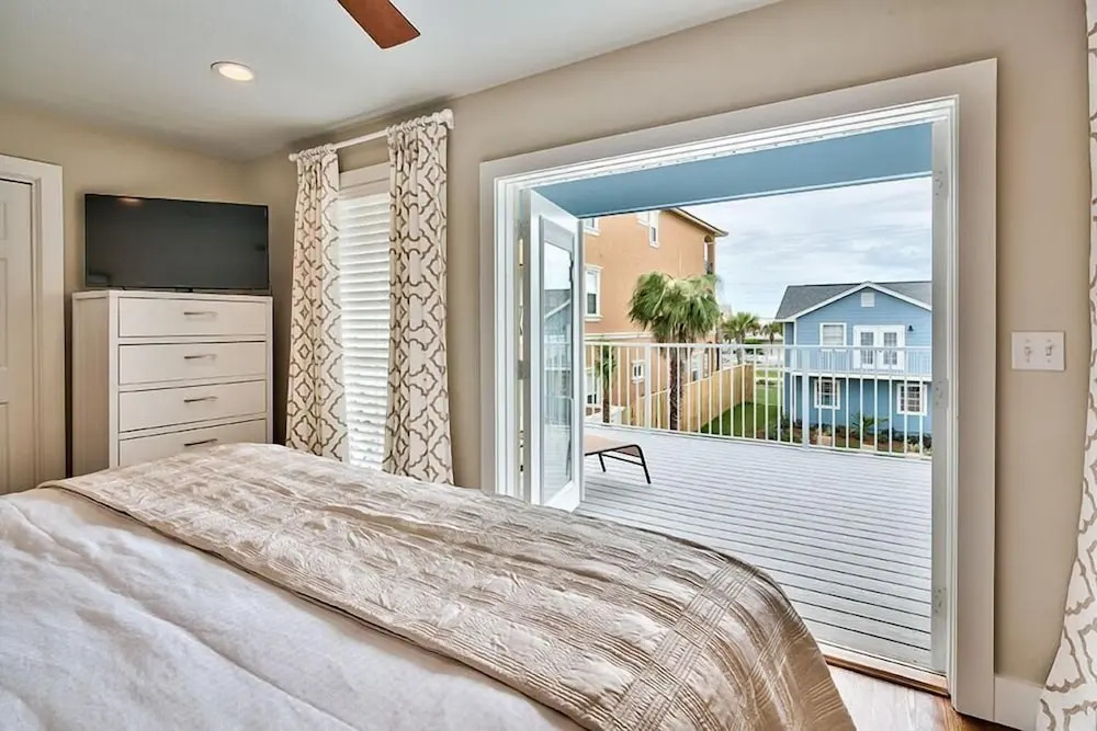 Bottoms Up 7 Bedroom Holiday Home by Five Star Properties