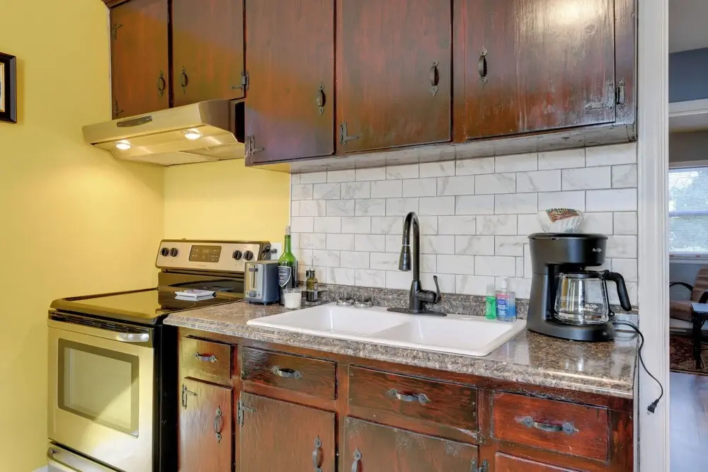 Renovated Charlotte Bungalow - 3 Mi to Downtown!