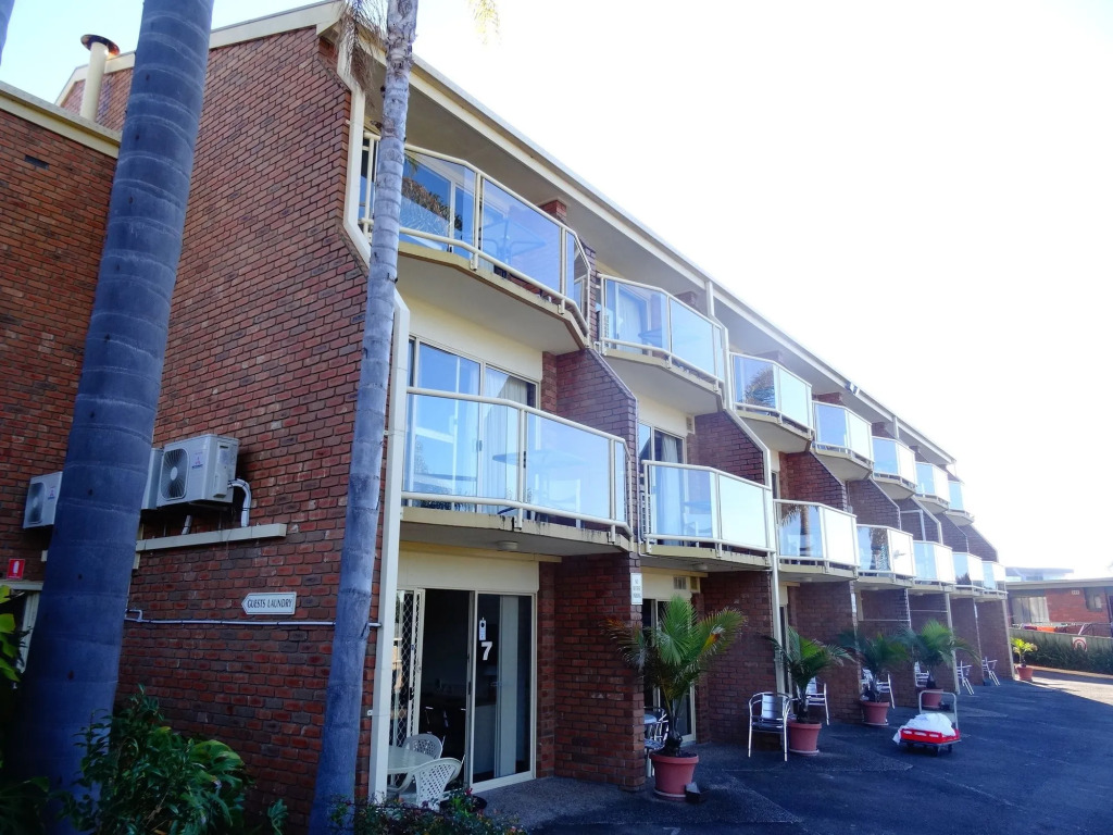 Sapphire Waters Motor Inn