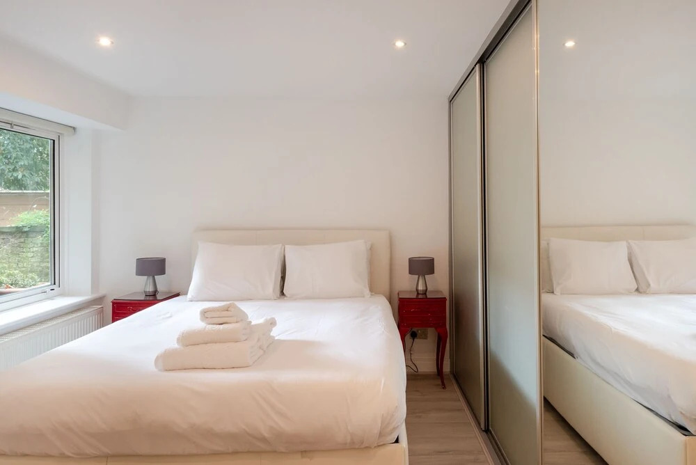 Gorgeous, Central 2 Bed for Up To 4, Bayswater