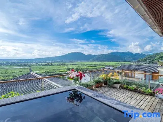 Lanyue Li·Linggan Senyang Natural Ore Hot Spring Resort 360° View Beautiful Stay (Heshun Branch)