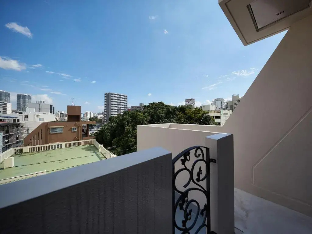 Tenpoint Hotel OKOU