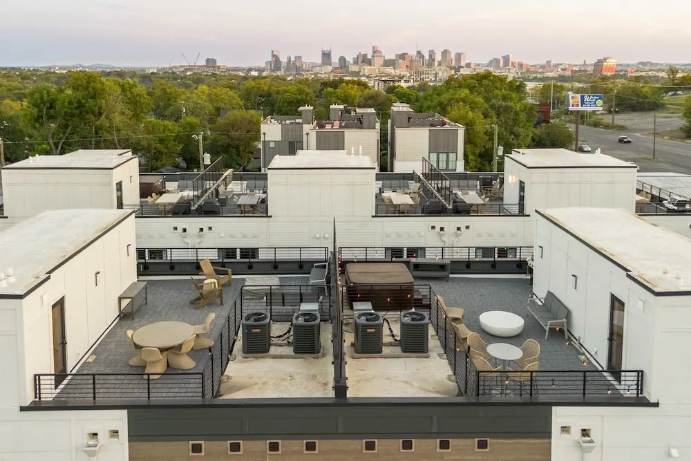 Rooftop Fire Pit Skyline Views Near Broadway