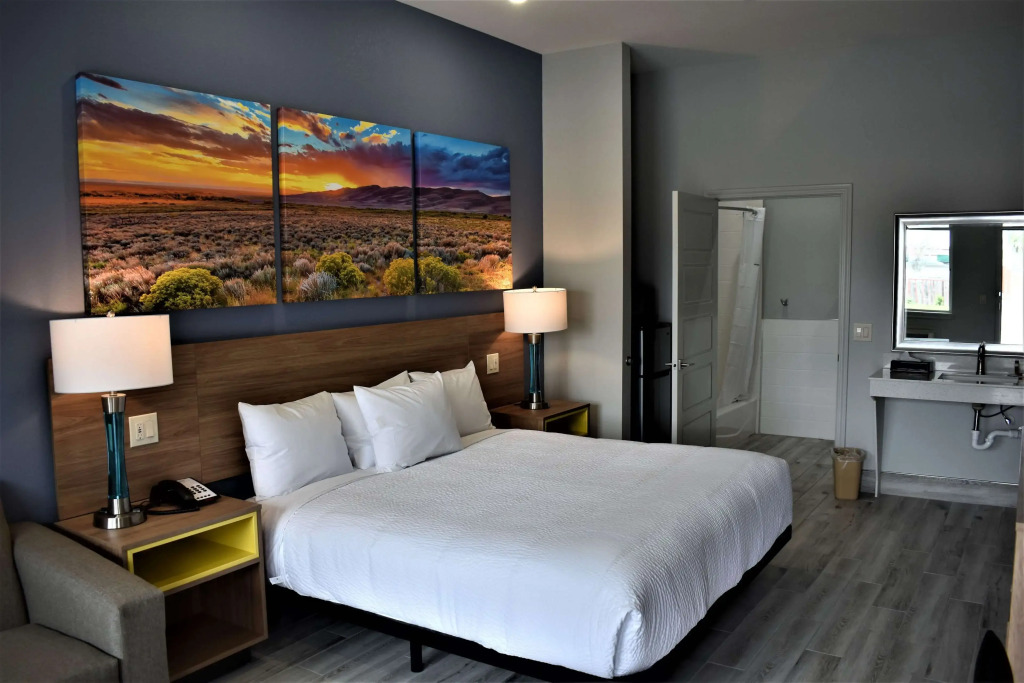 Days Inn & Suites by Wyndham Downtown/University of Houston
