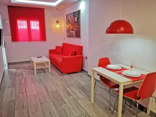 Conil Red-Black Apartment