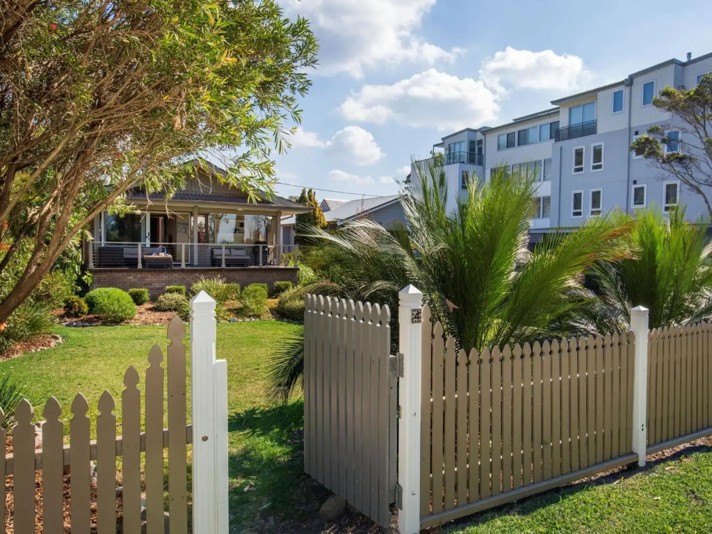 Huskisson Beach Holiday Villa by Experience Jervis Bay