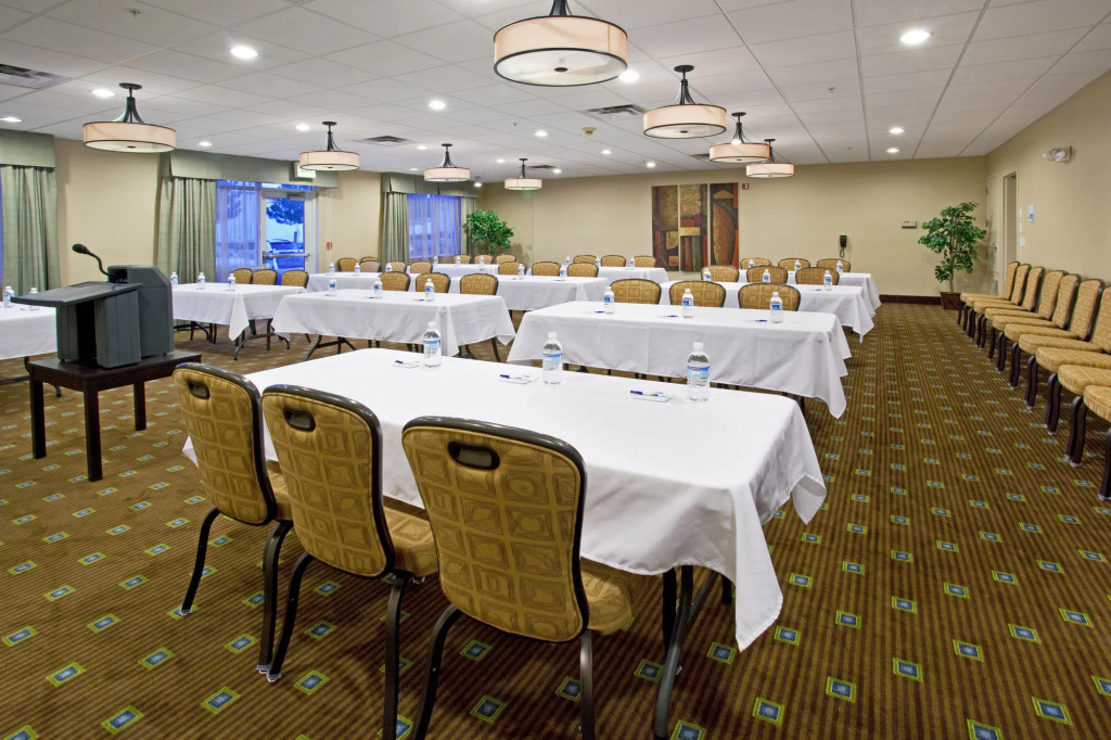 Holiday Inn Express & Suites American Fork - North Provo by IHG