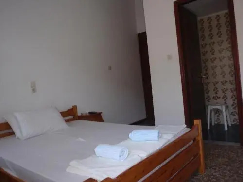 Meraklis Rooms