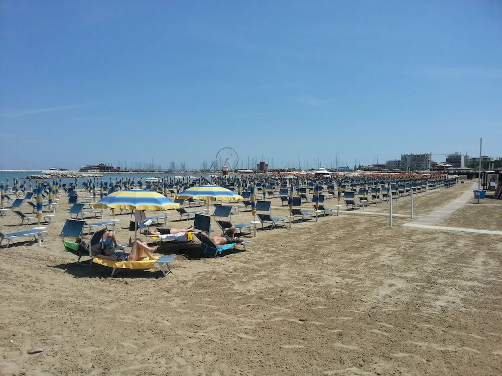 Appartamento sulla spiaggia con balcone