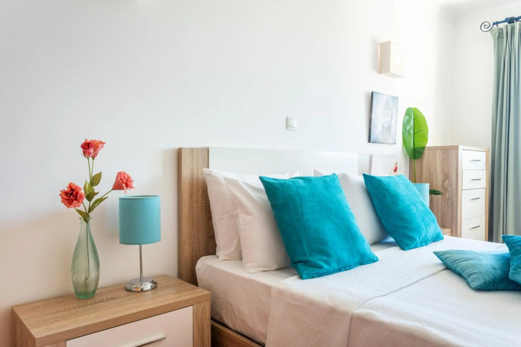 sunny apartment with sea view