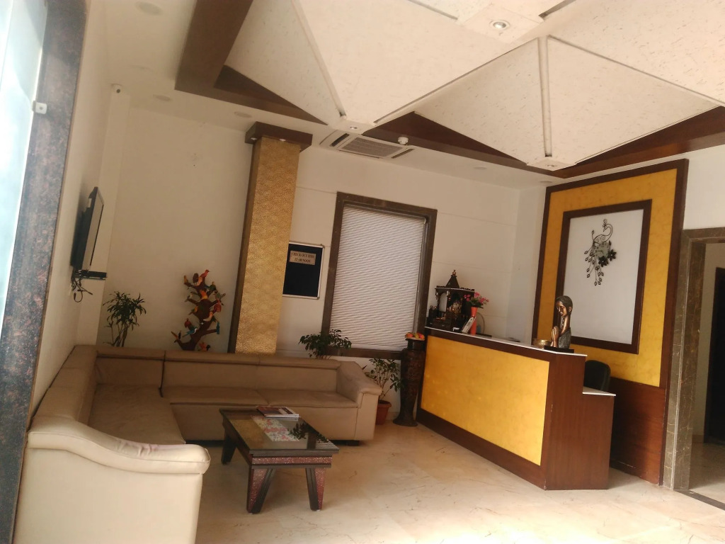 Hotel Taj Heights