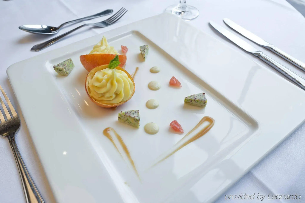 Oatlands Park Hotel