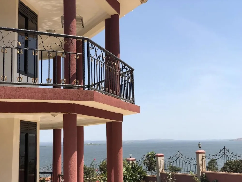 Marina Lake View Villa