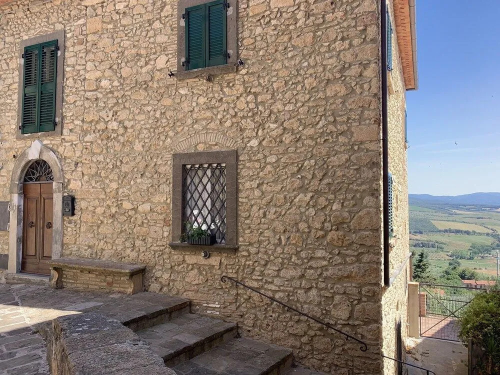 Casa Cerboneschi B&B in a medieval village with Panoramic Tuscan Hills