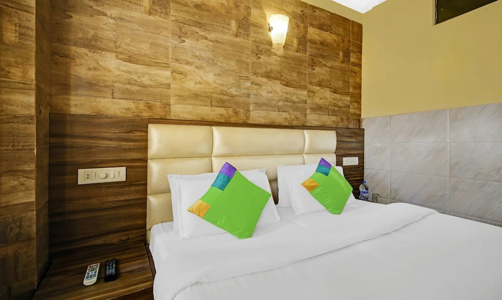 Itsy Hotels Amrita Raghunath Bazaar Jammu